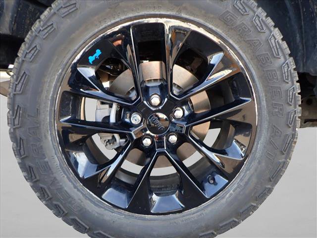 Used 2023 Jeep Wrangler Sahara w/ Cold Weather Group image 7