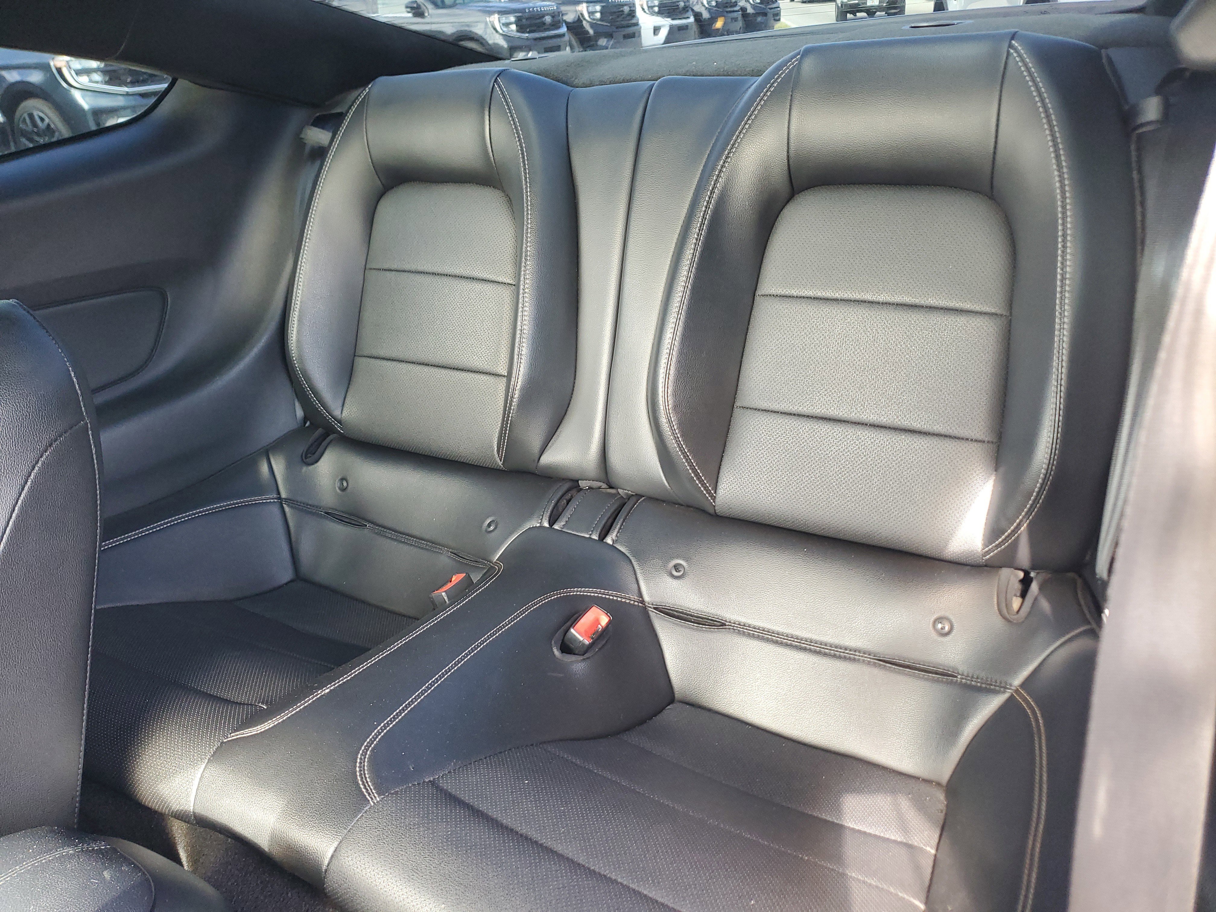 Used 2020 Ford Mustang Premium RWD image 12