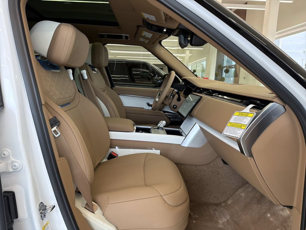 New 2026 Land Rover Range Rover SV AWD/4WD image 14