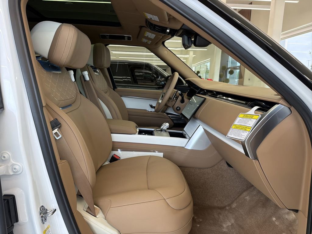 New 2026 Land Rover Range Rover SV AWD/4WD image 14