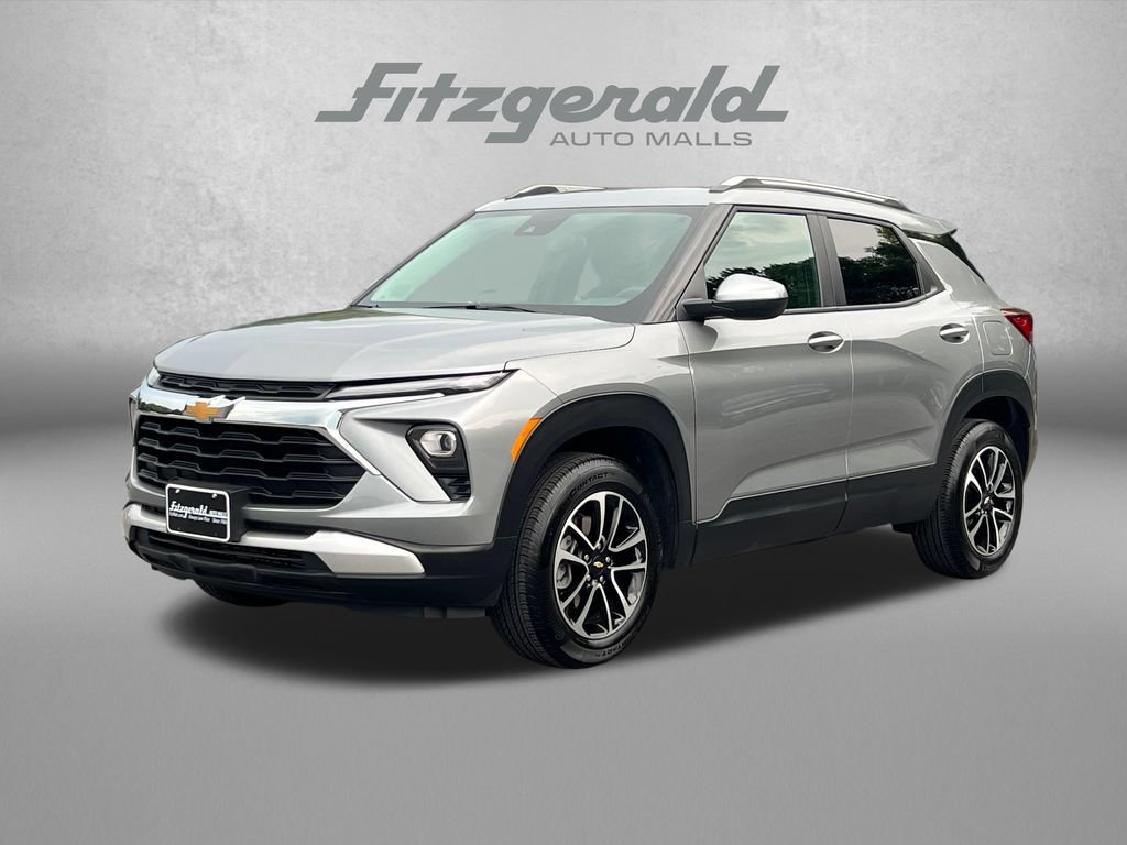Used 2026 Chevrolet TrailBlazer LT AWD/4WD image 2