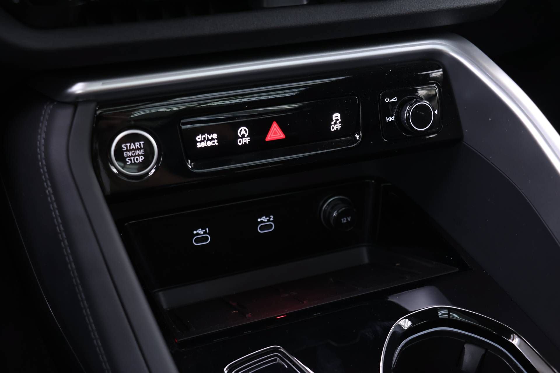 Used 2025 Audi Q5 Premium w/ Convenience Package AWD/4WD image 11