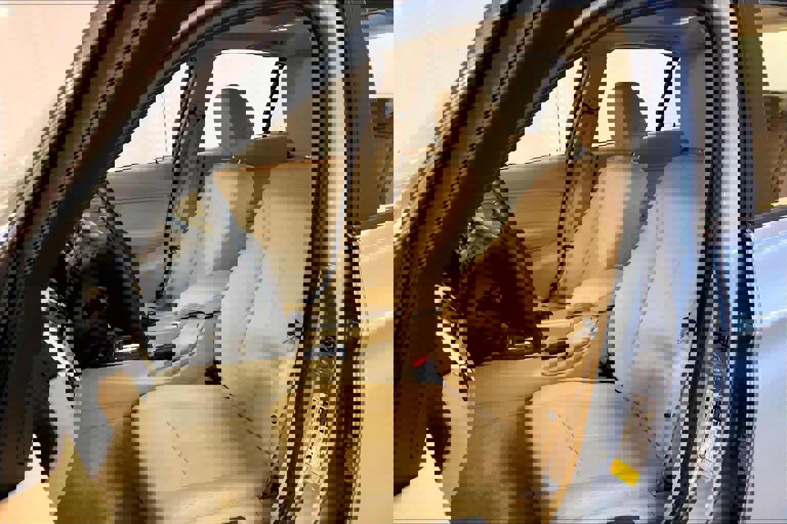 Used 2015 BMW 320i Sedan image 8