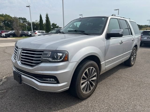 Used 2015 Lincoln Navigator 4WD video 1
