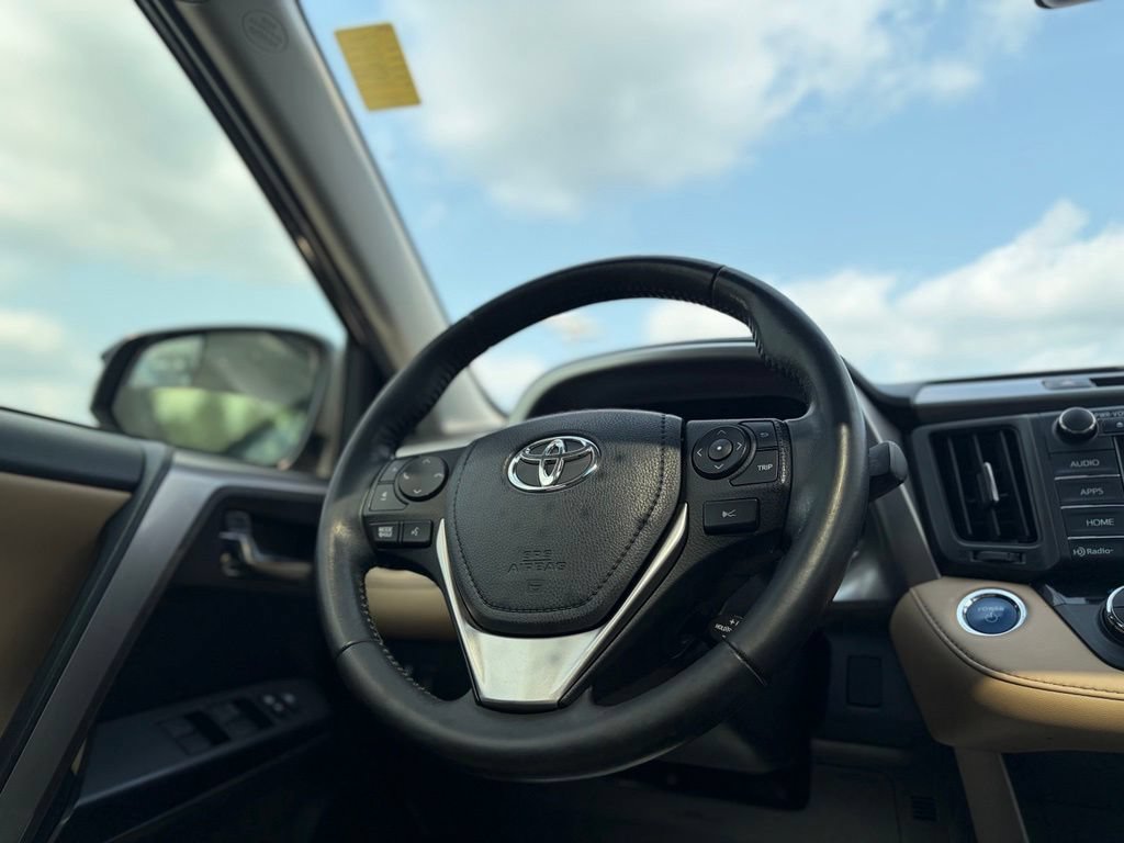 Used 2018 Toyota RAV4 XLE w/ Protection Package AWD/4WD image 35