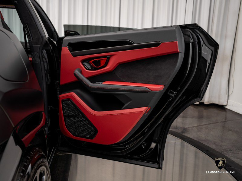 Used 2024 Lamborghini Urus S image 50