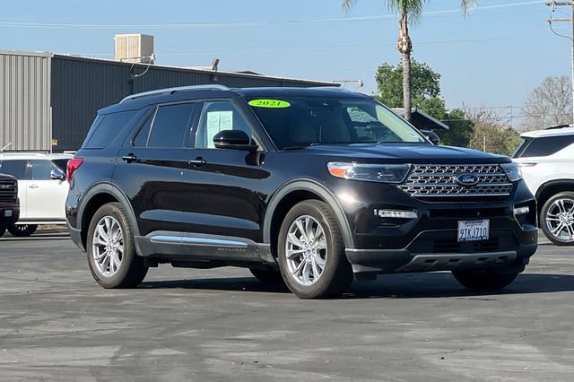 Used 2021 Ford Explorer Limited w/ Equipment Group 301A image 2