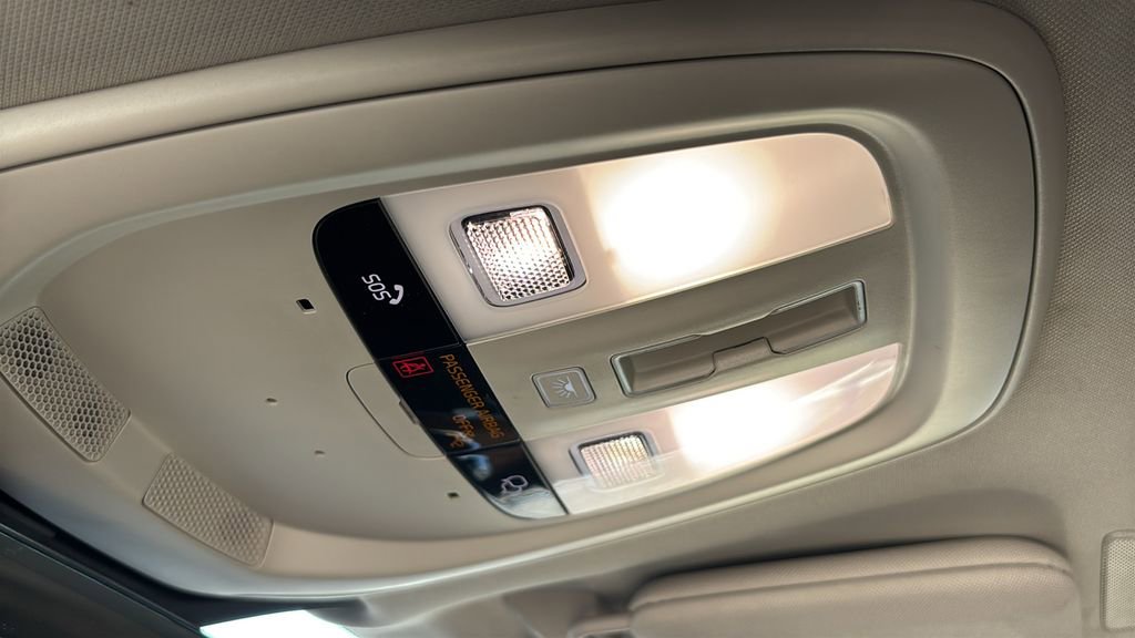 Certified 2023 Volvo XC90 B6 Core w/ Climate Package image 22