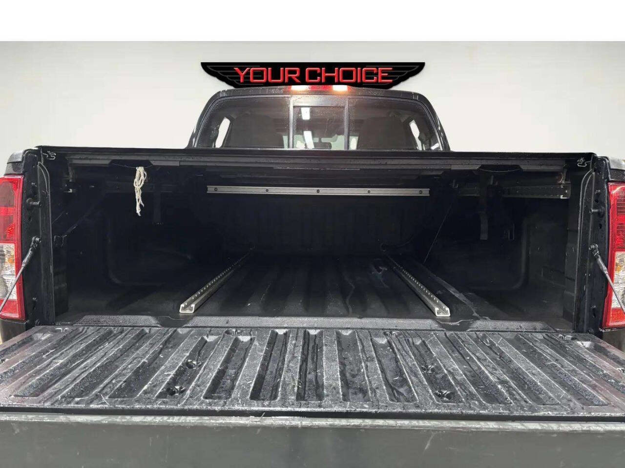 Used 2019 Nissan Frontier SV w/ Value Truck Package image 16