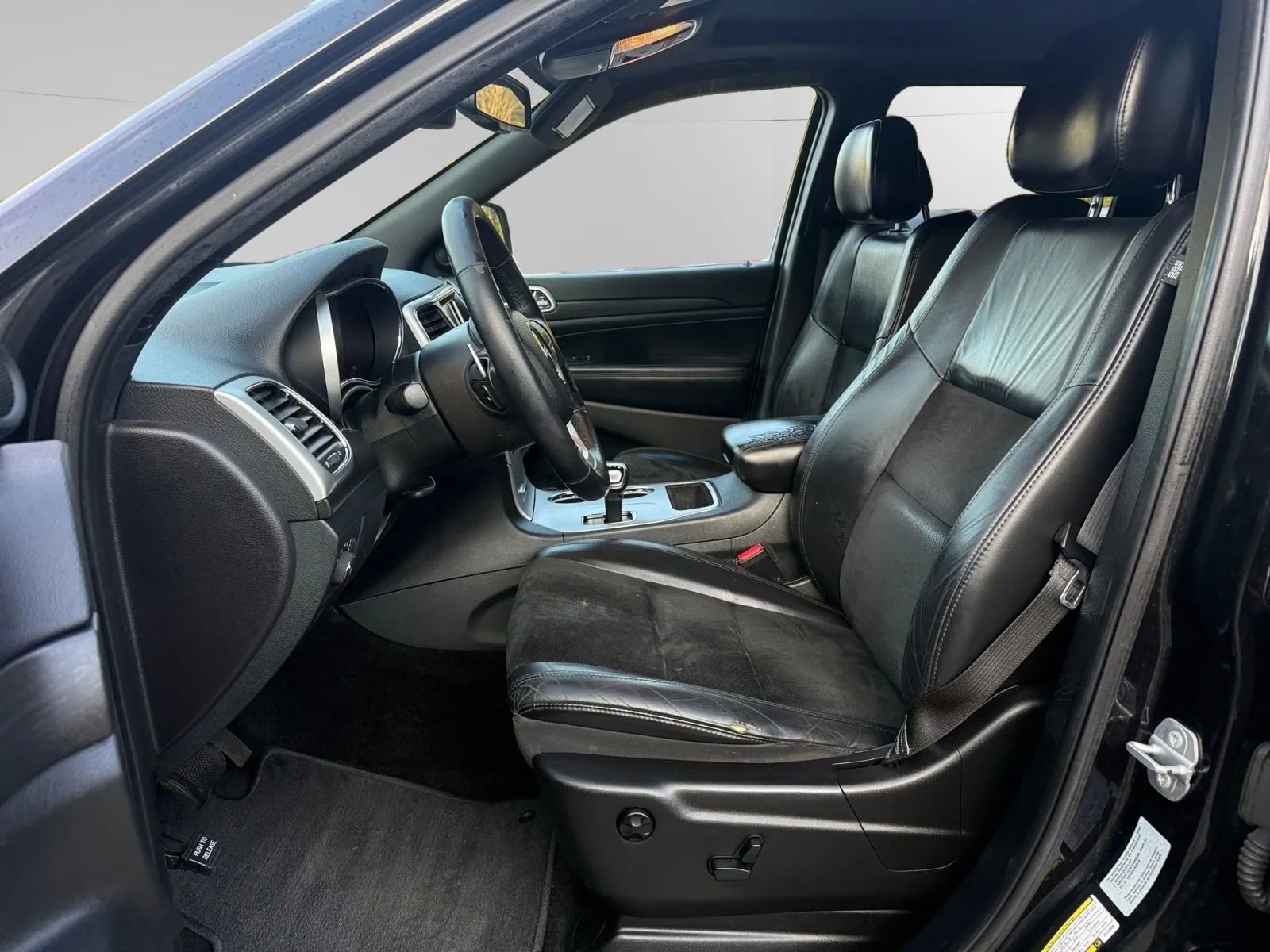 Used 2015 Jeep Grand Cherokee Altitude image 13