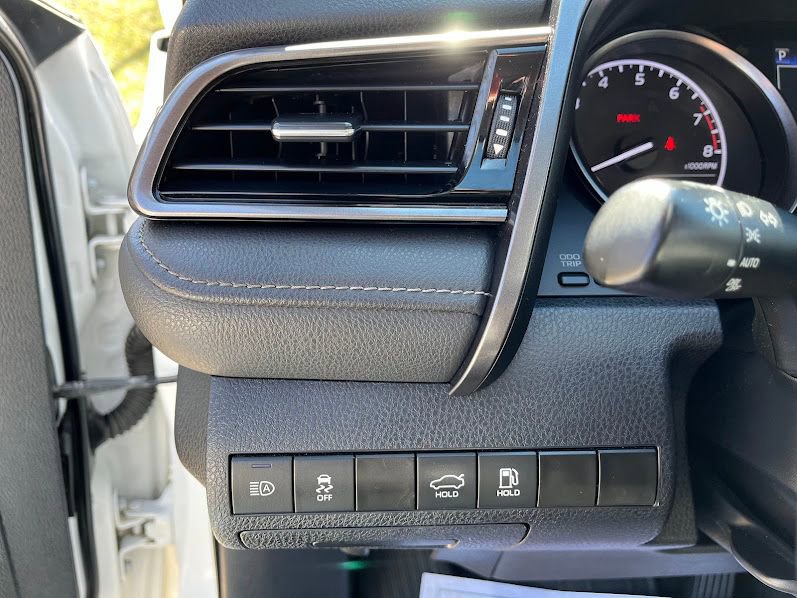 Used 2023 Toyota Camry SE image 11