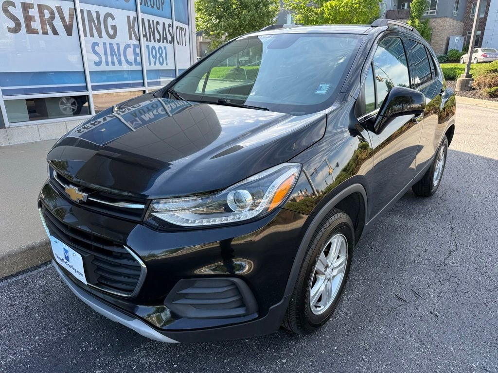 Used 2020 Chevrolet Trax LT w/ LT Convenience Package AWD/4WD image 9