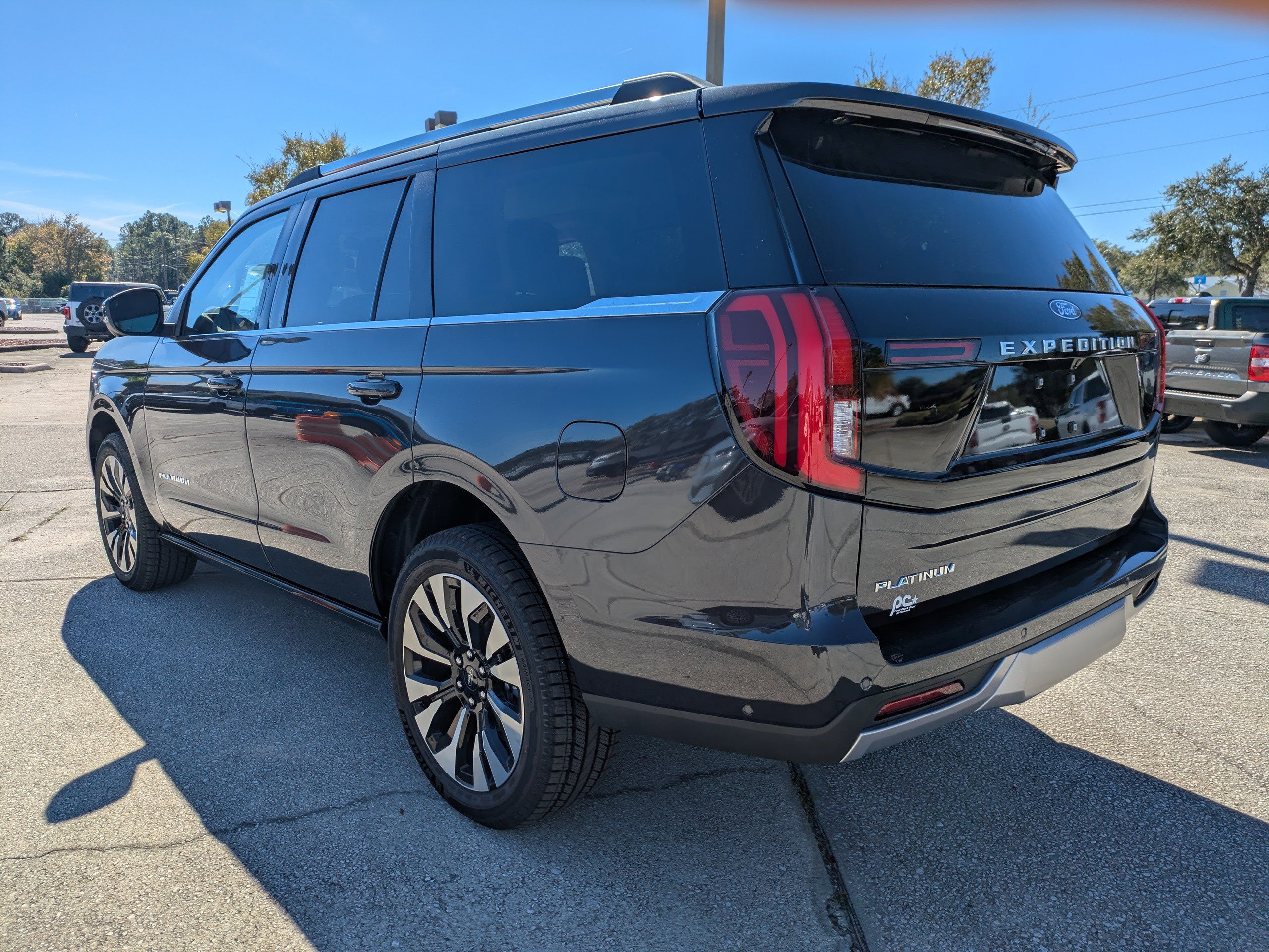 New 2025 Ford Expedition Platinum w/ Driver's Package image 6