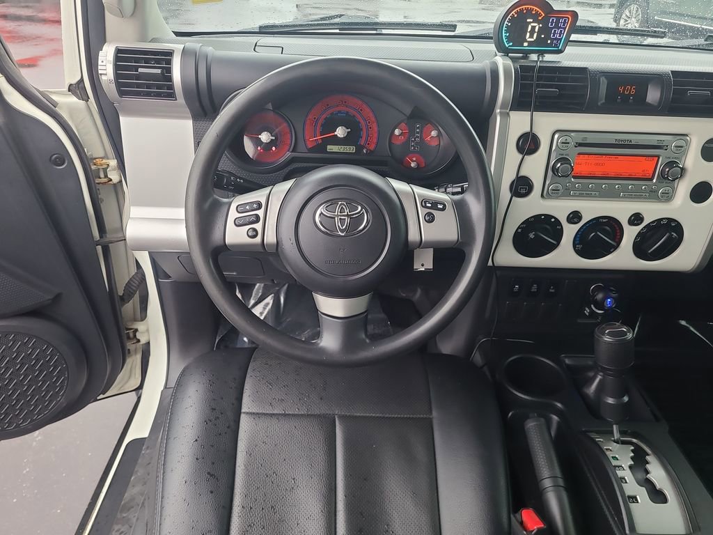 Used 2012 Toyota FJ Cruiser 4WD image 25