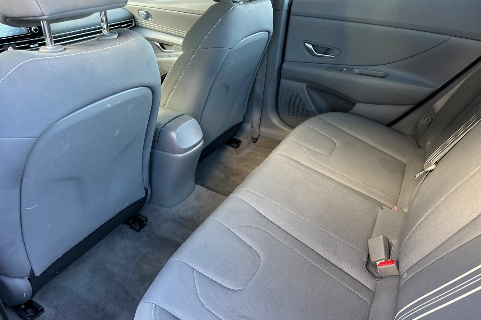Used 2022 Hyundai Elantra SEL w/ Convenience Package FWD image 13