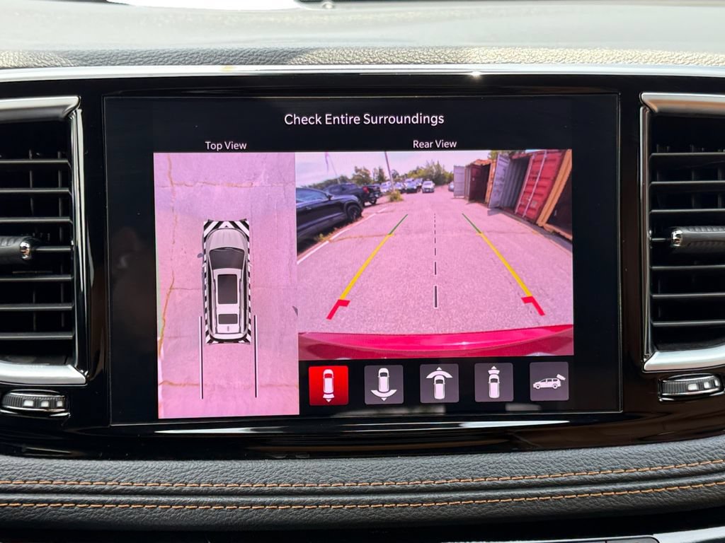 Used 2023 Chrysler Pacifica Pinnacle FWD image 15