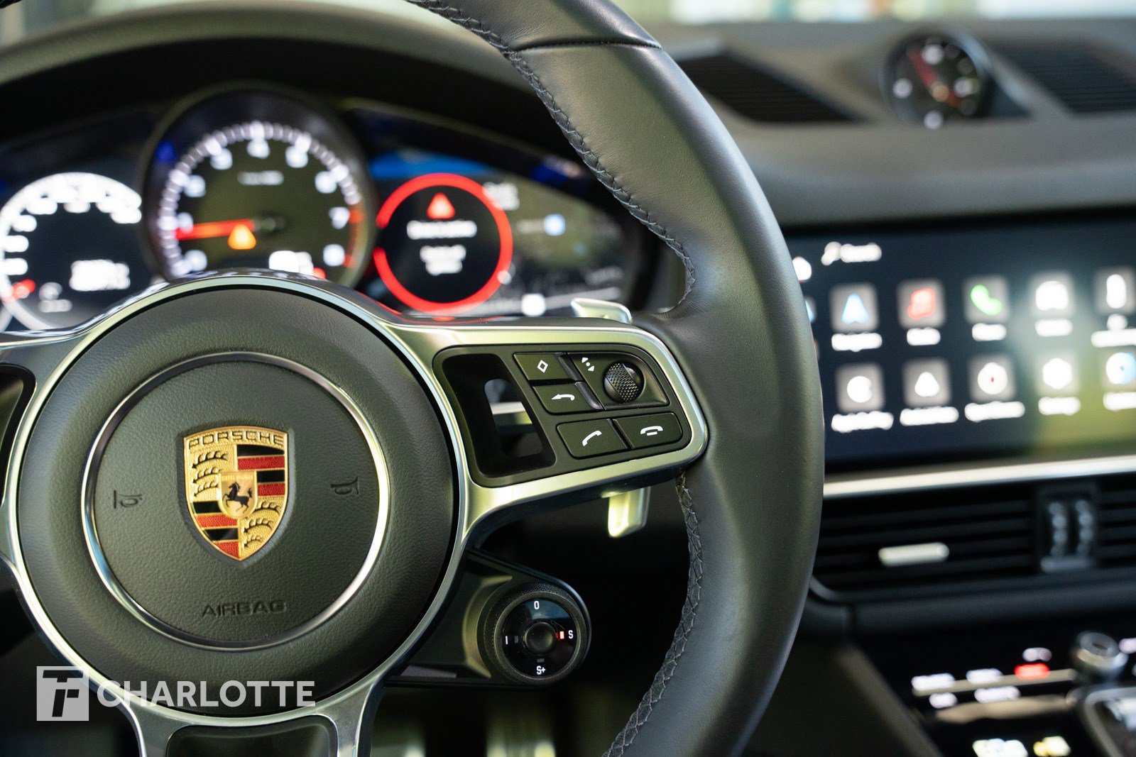 Used 2022 Porsche Cayenne S image 19