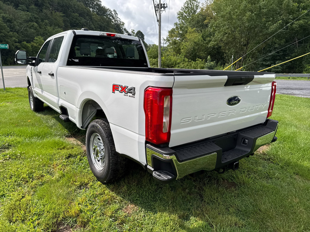 New 2026 Ford F250 XL w/ FX4 Off-Road Package AWD/4WD image 19