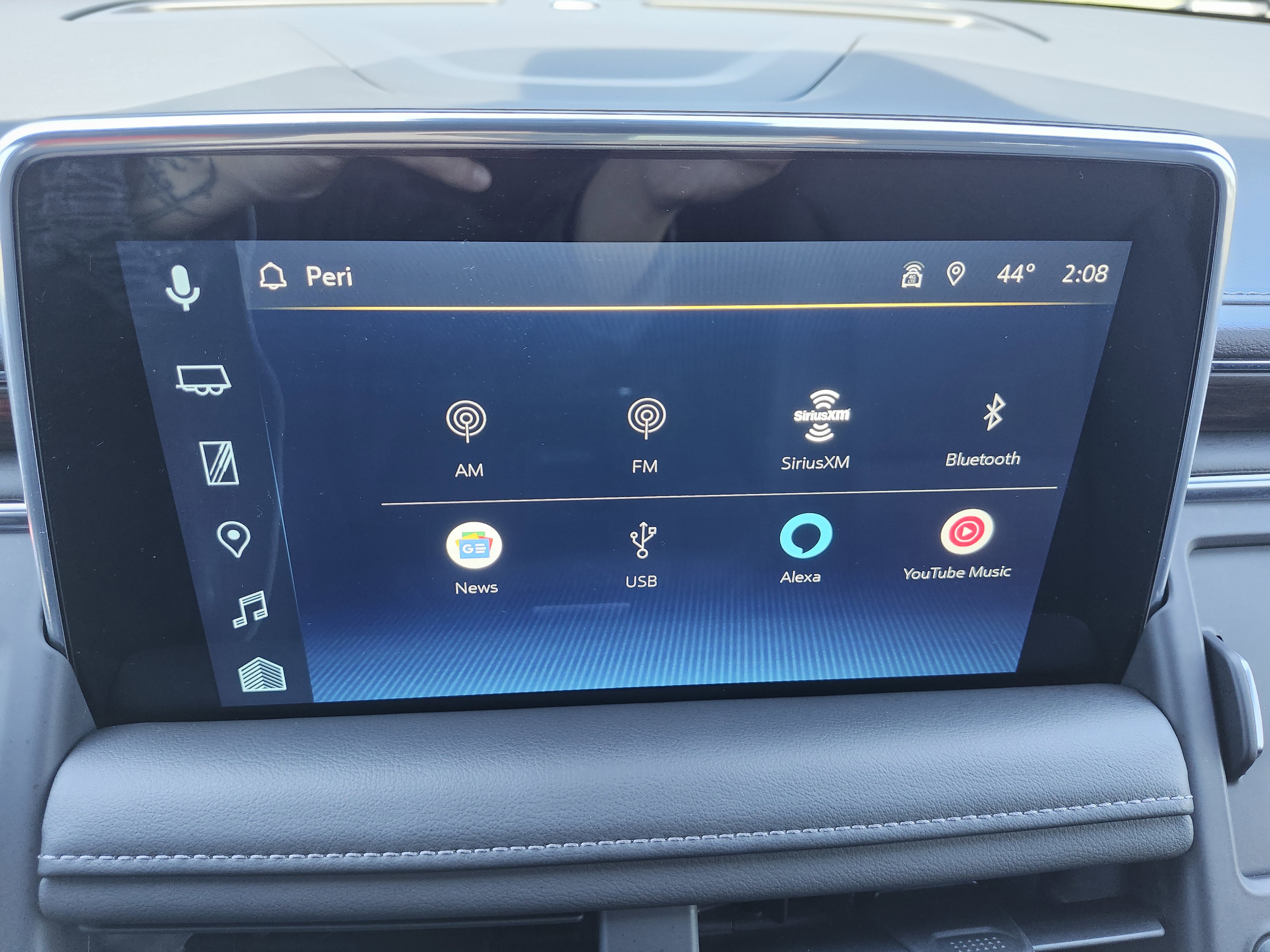 Used 2023 Chevrolet Suburban Z71 w/ Luxury Package image 8