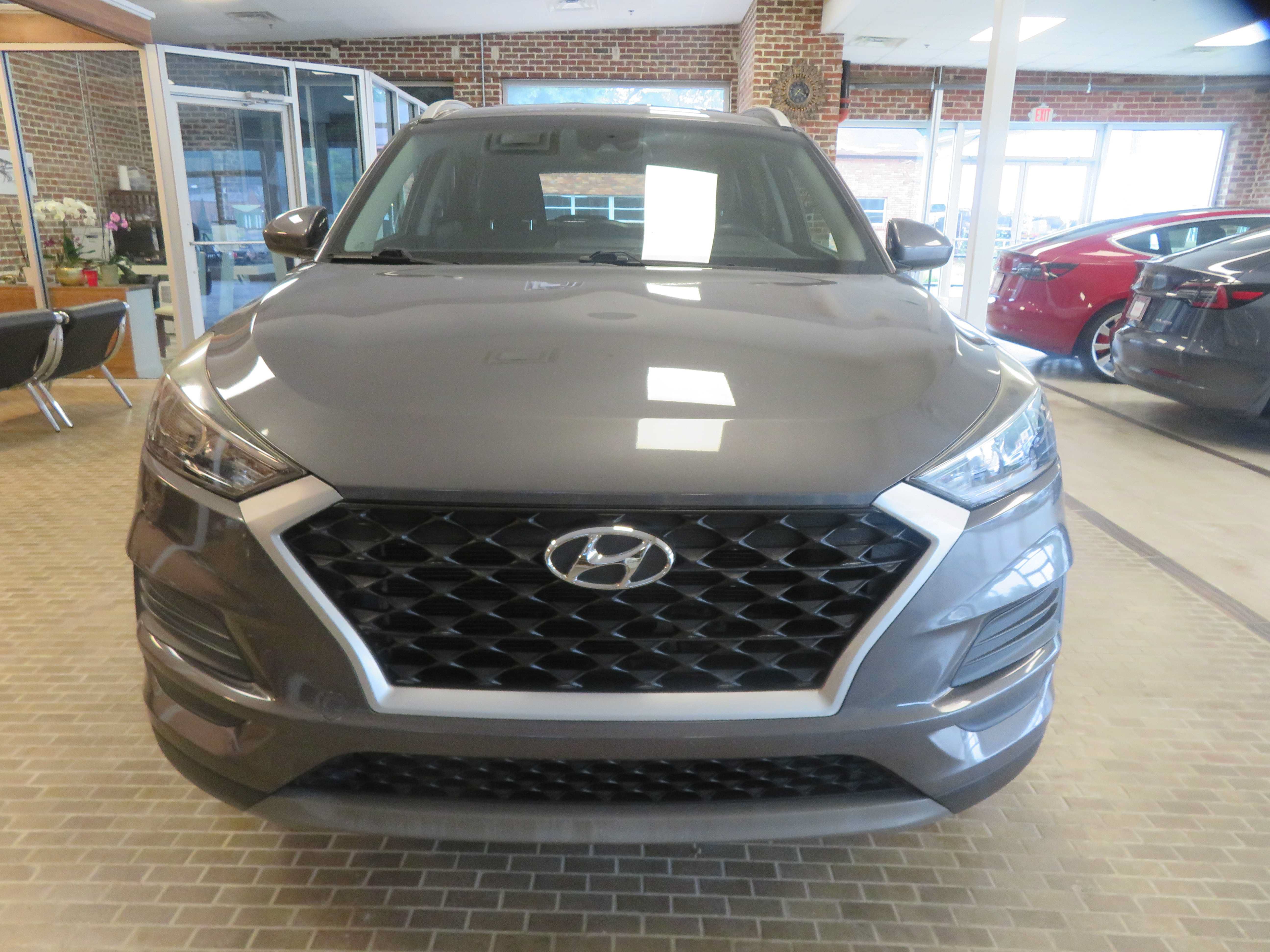 Used 2020 Hyundai Tucson SEL w/ Cargo Package FWD image 2
