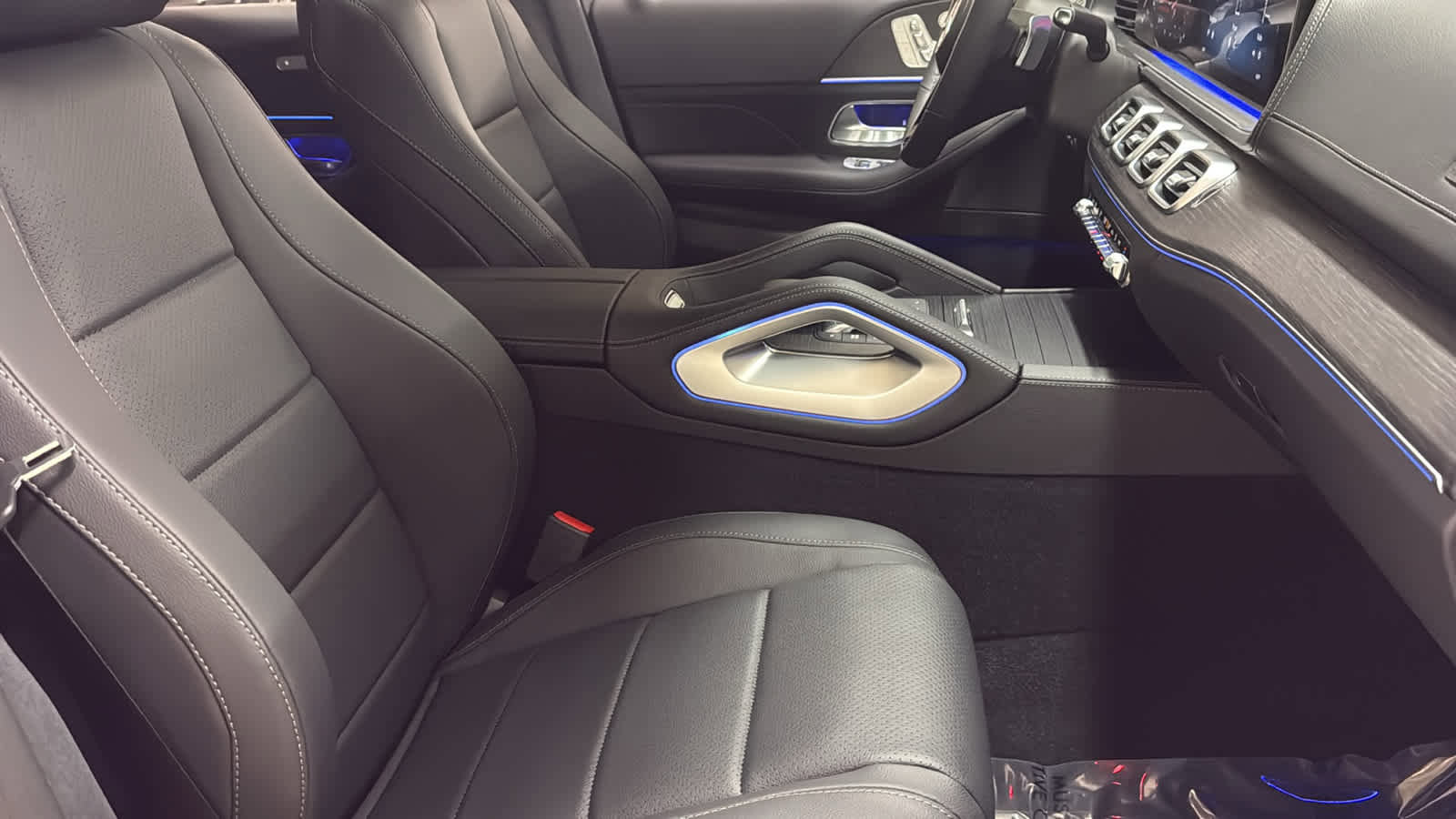 New 2026 Mercedes-Benz GLE 450 4MATIC Coupe image 36