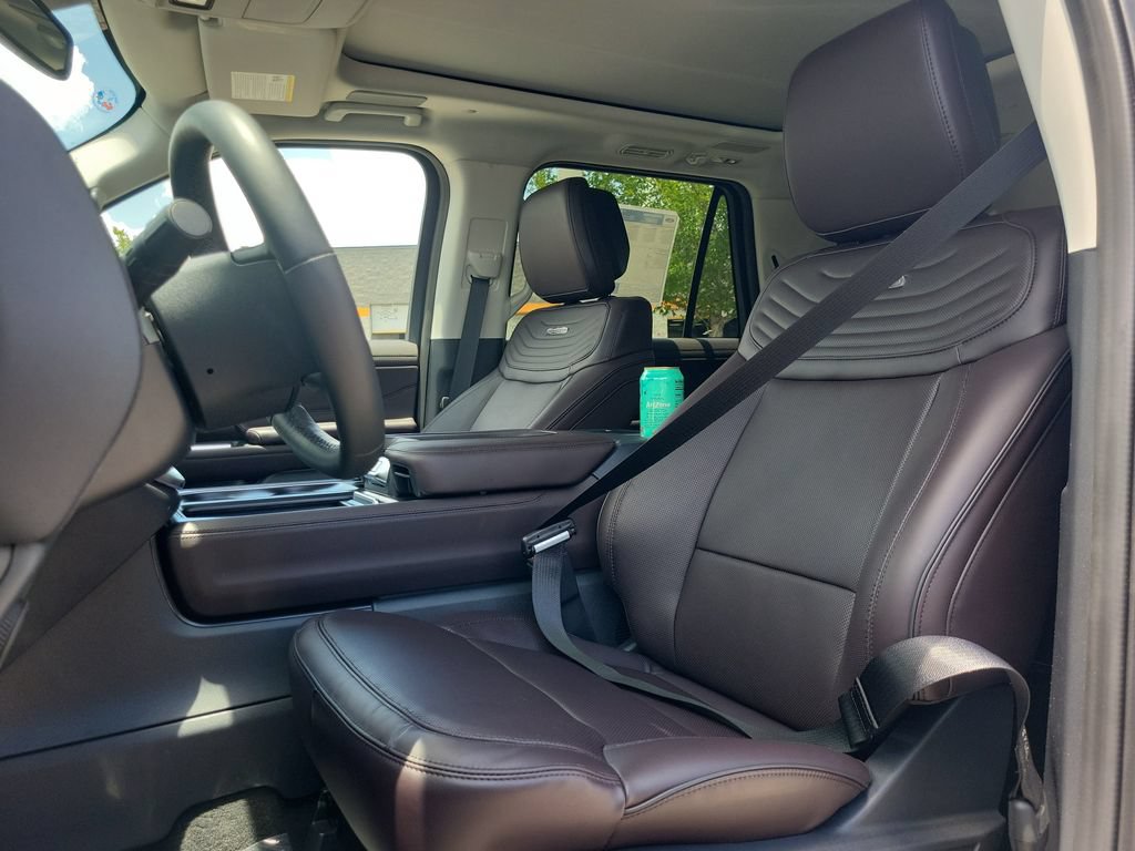 New 2026 Ford Expedition Platinum w/ Platinum Ultimate Package AWD/4WD image 18