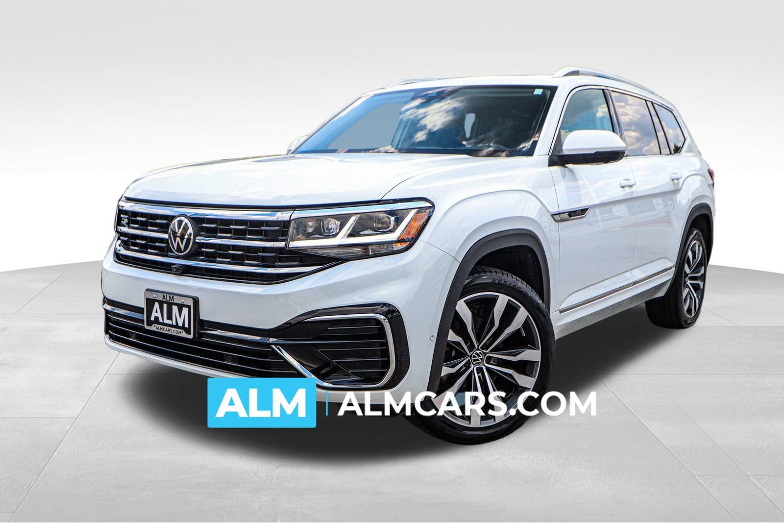 Used 2023 Volkswagen Atlas SEL Premium image 1
