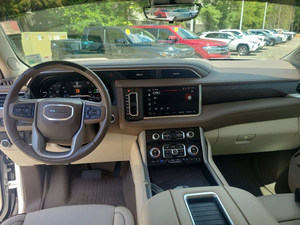 Used 2023 GMC Yukon Denali w/ Denali Reserve Package RWD image 20