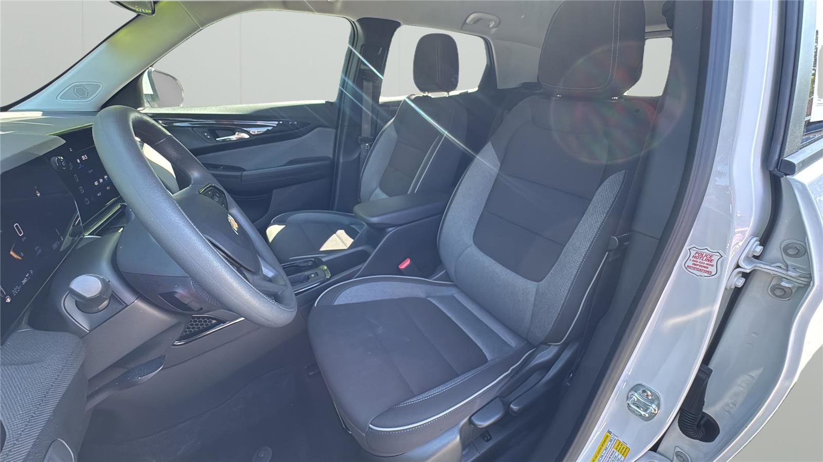 Used 2025 Chevrolet TrailBlazer LT AWD/4WD image 10