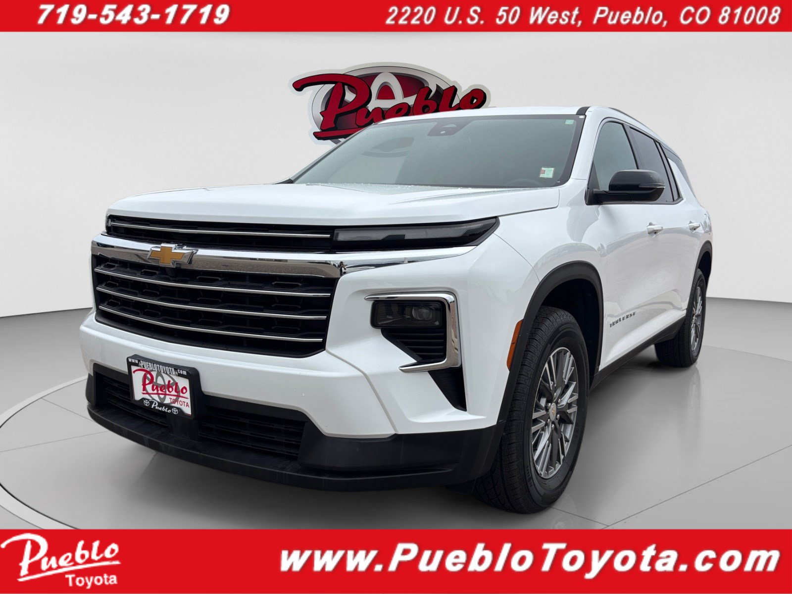 Used 2025 Chevrolet Traverse LT