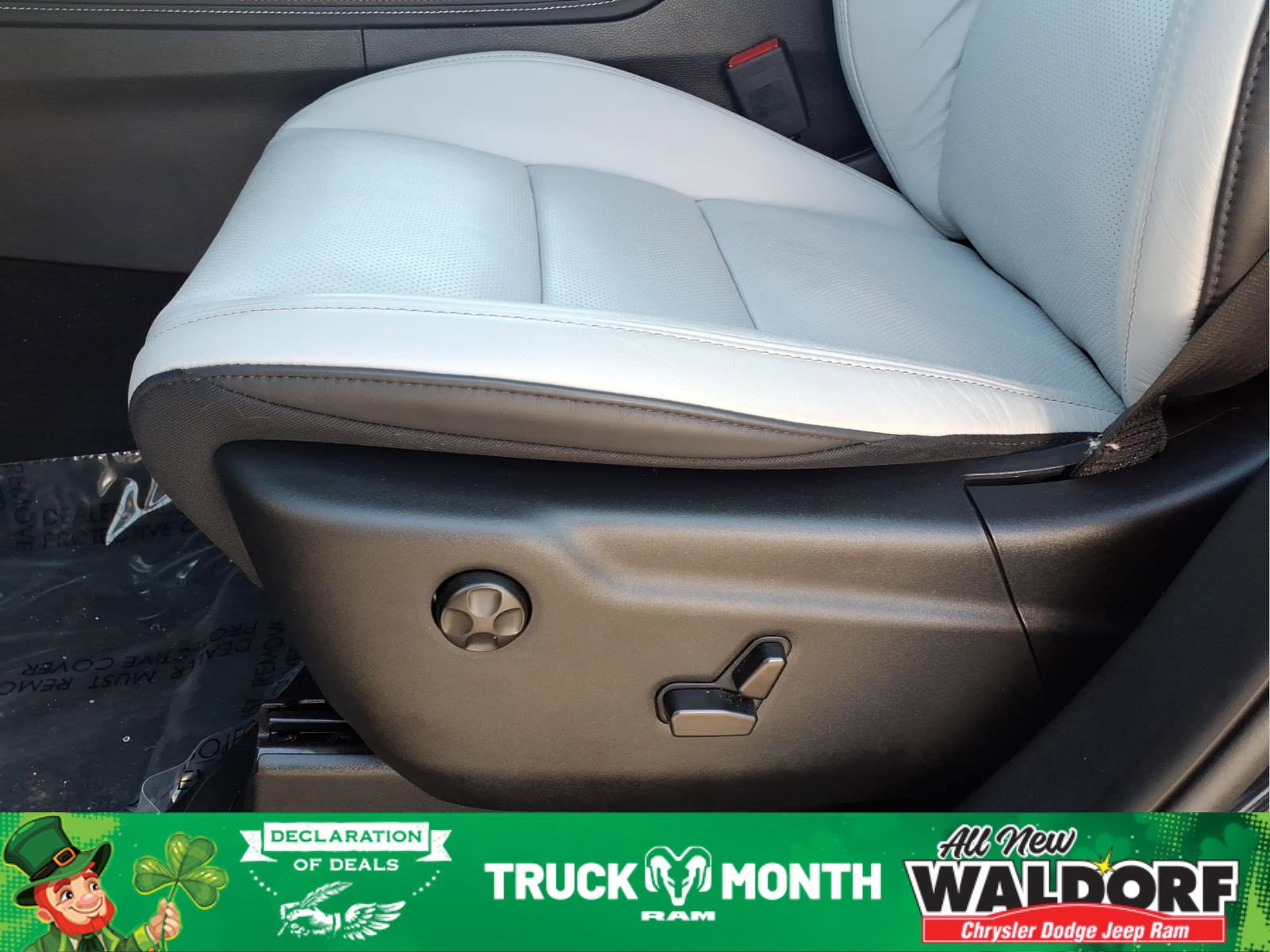 Used 2025 Dodge Durango SRT Hellcat image 13