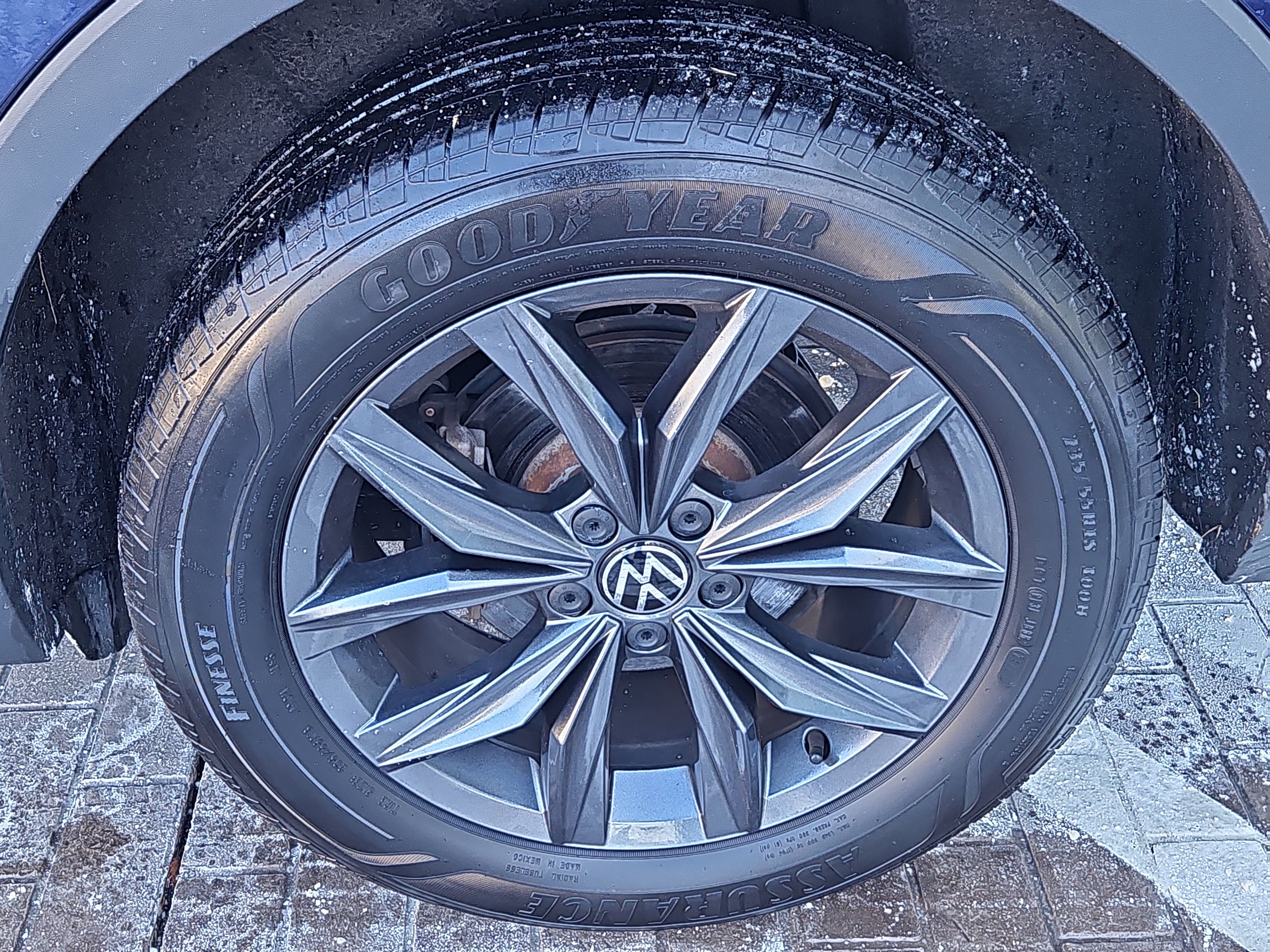 Certified 2022 Volkswagen Tiguan SE w/ Panoramic Sunroof Package image 27