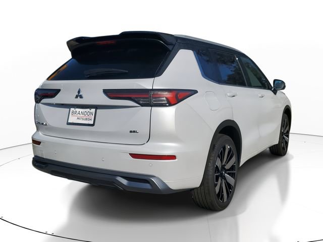 New 2026 Mitsubishi Outlander SEL image 7