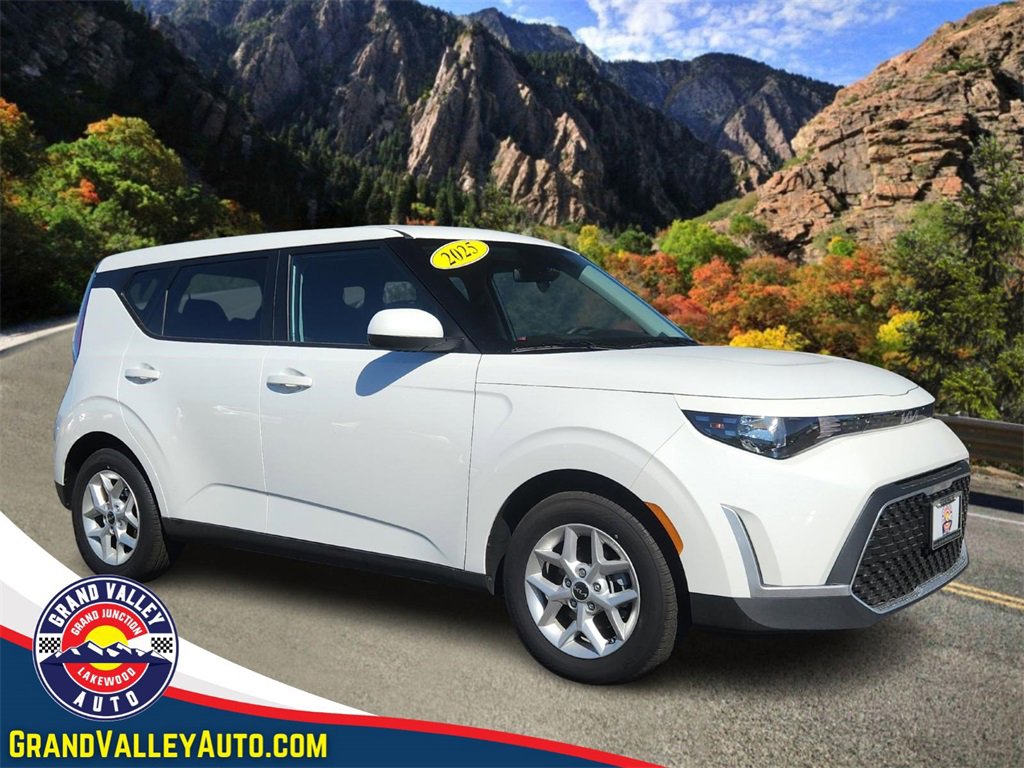 Used 2025 Kia Soul LX w/ LX Technology Package