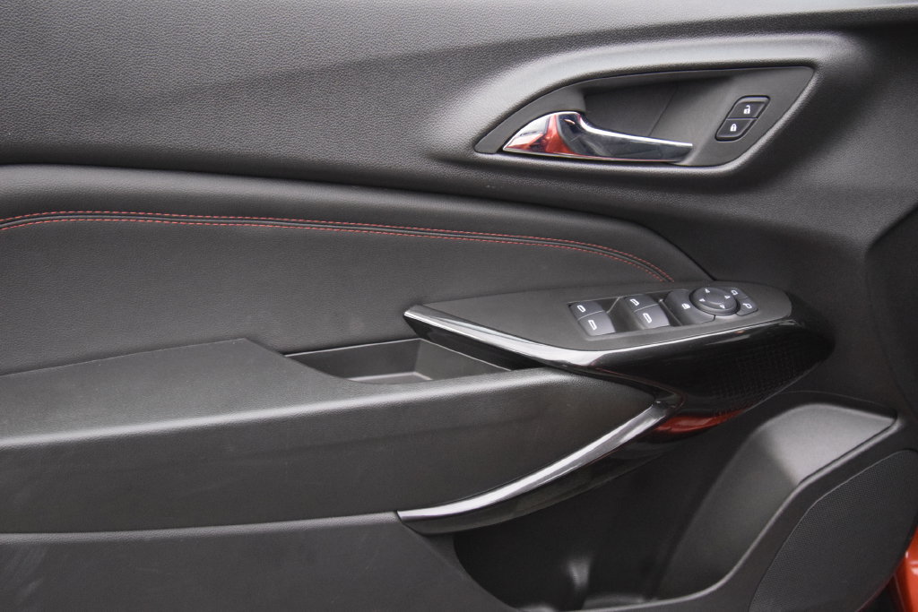 Used 2024 Chevrolet Trax RS w/ Driver Confidence Package FWD image 20