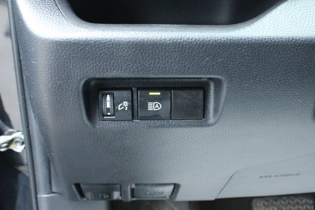 Used 2022 Toyota RAV4 XLE FWD image 15
