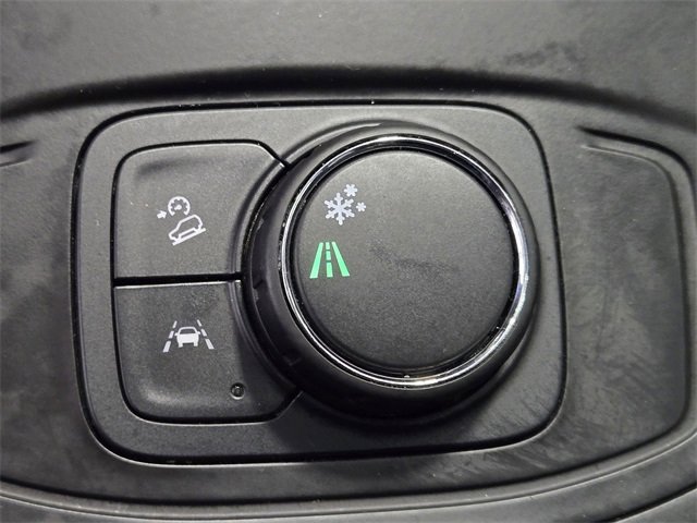 Used 2022 GMC Terrain SLE w/ Elevation Edition image 22