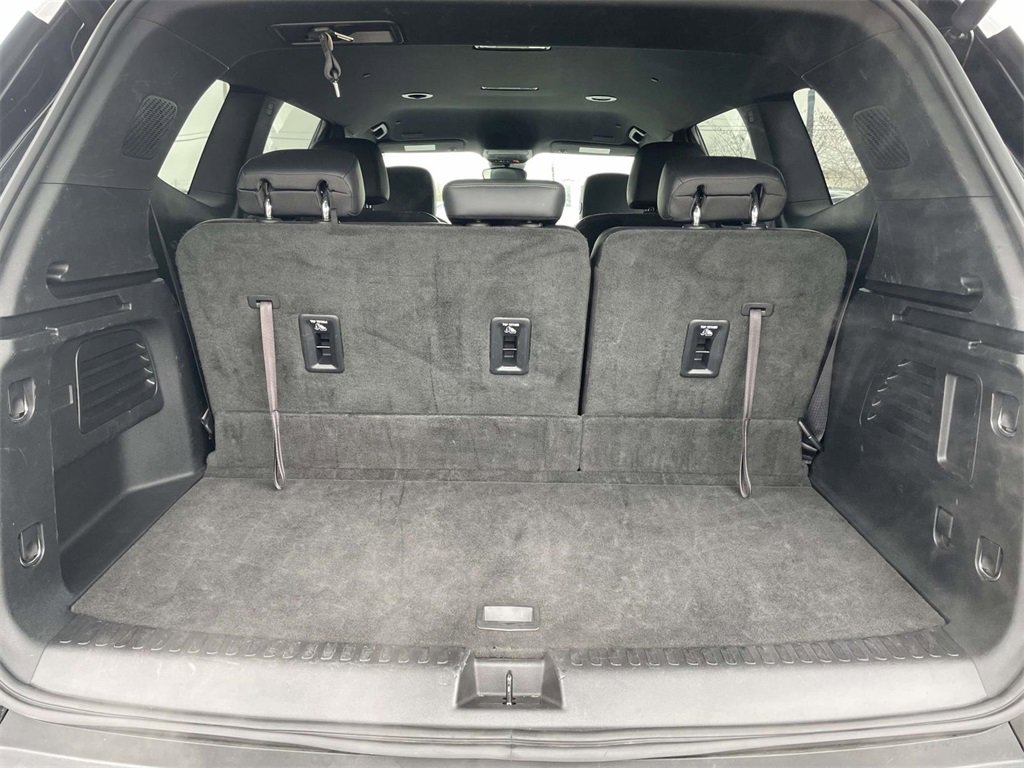 Used 2024 GMC Acadia Elevation image 11