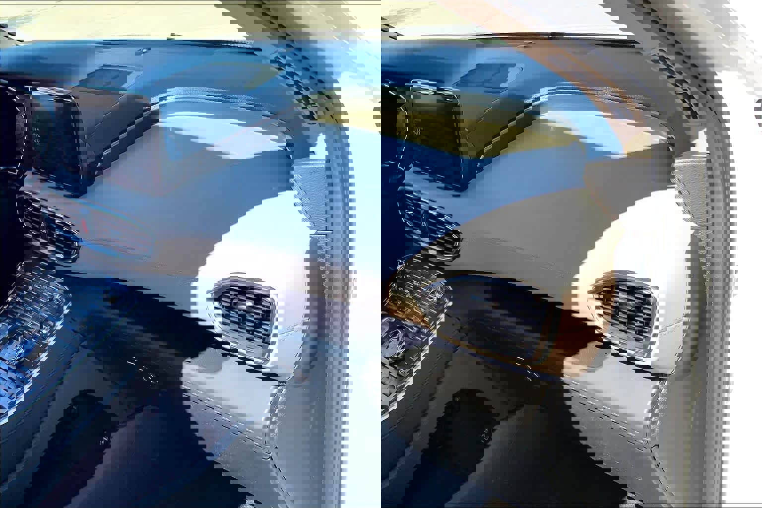 Used 2022 Hyundai Santa Fe SEL w/ Convenience + Premium Package image 18