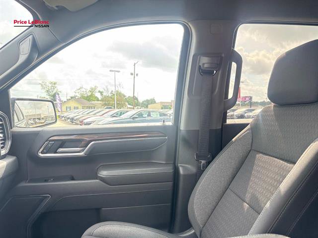 Used 2025 Chevrolet Silverado 1500 LT RWD image 15