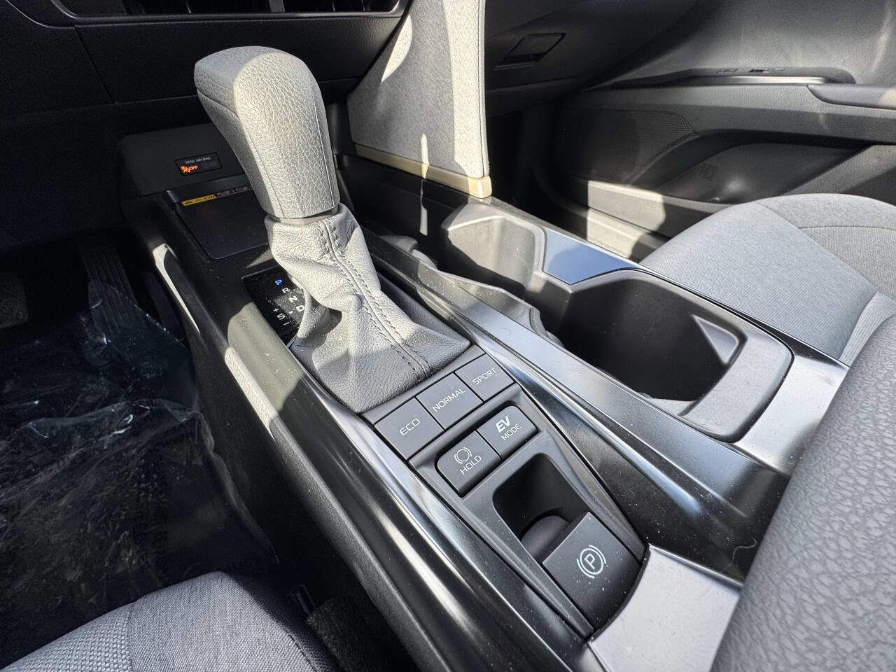 Used 2025 Toyota Camry LE image 25