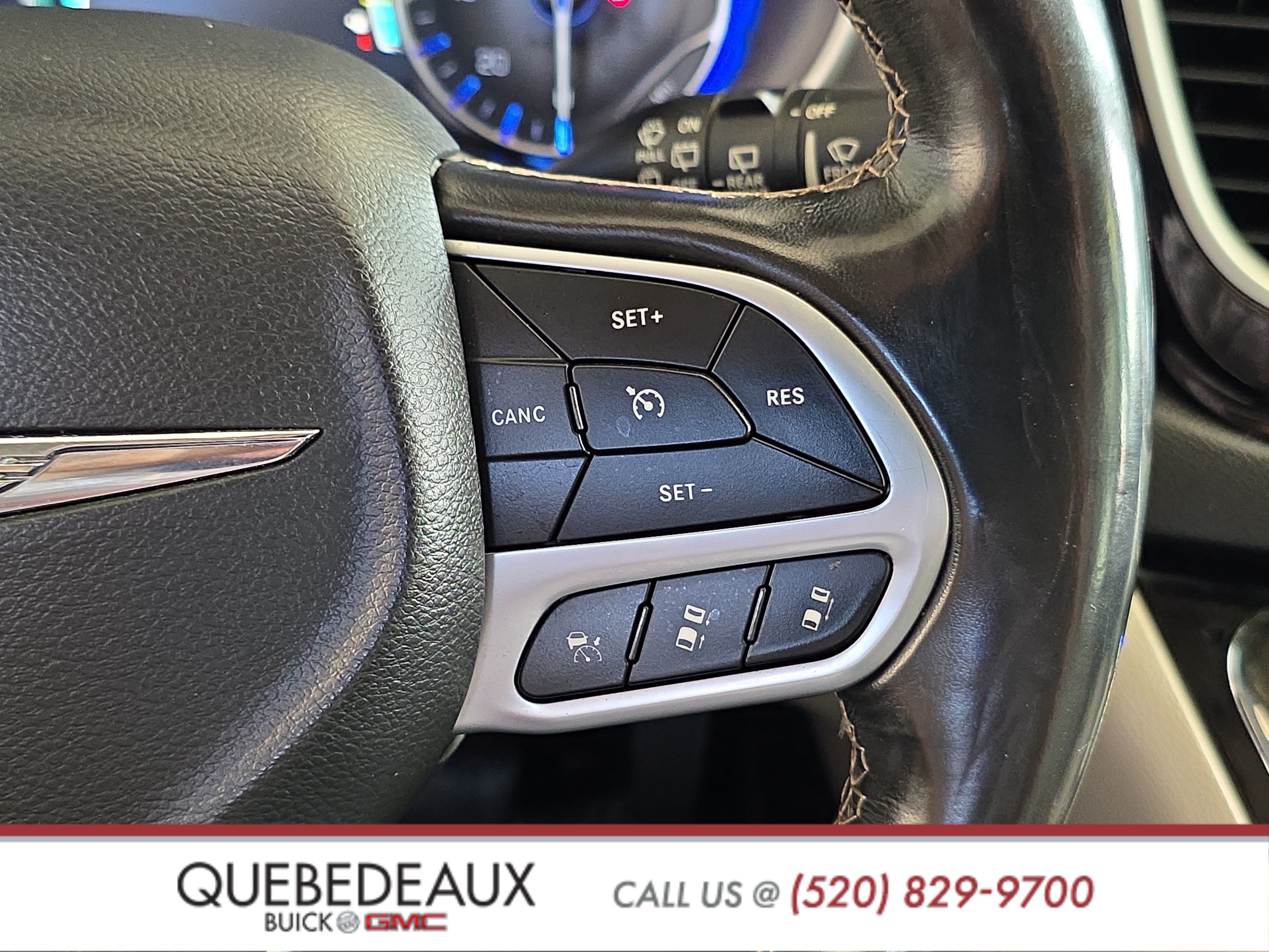 Used 2021 Chrysler Pacifica Touring-L FWD image 13