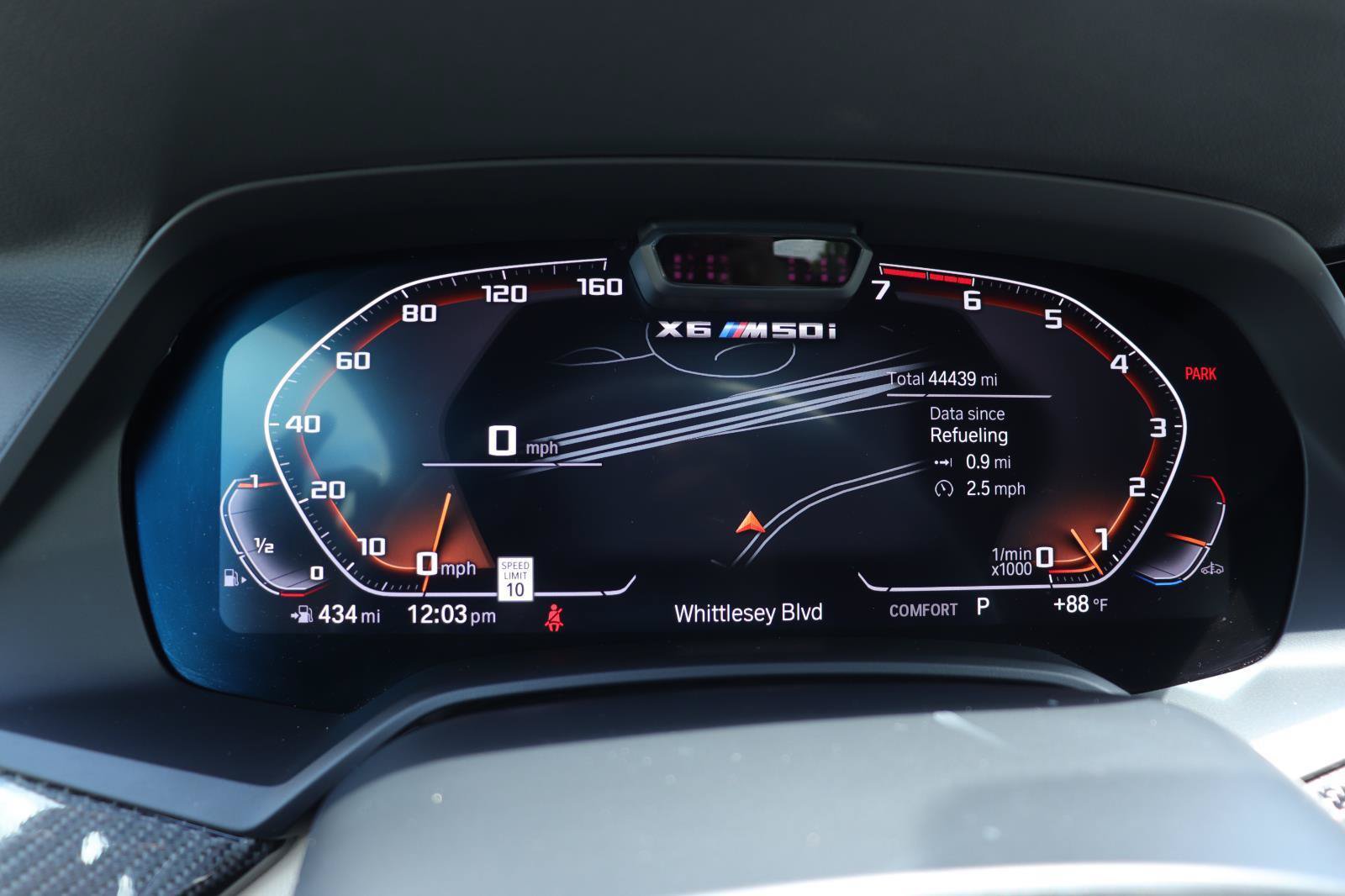Used 2022 BMW X6 M50i AWD/4WD image 30