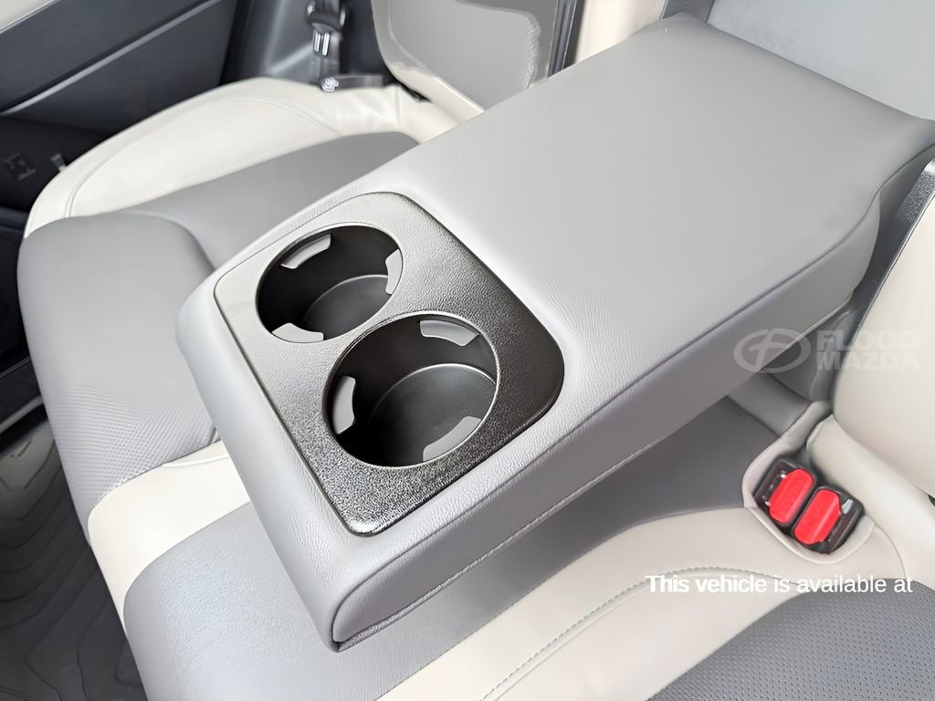 Used 2025 Subaru Forester Limited image 12