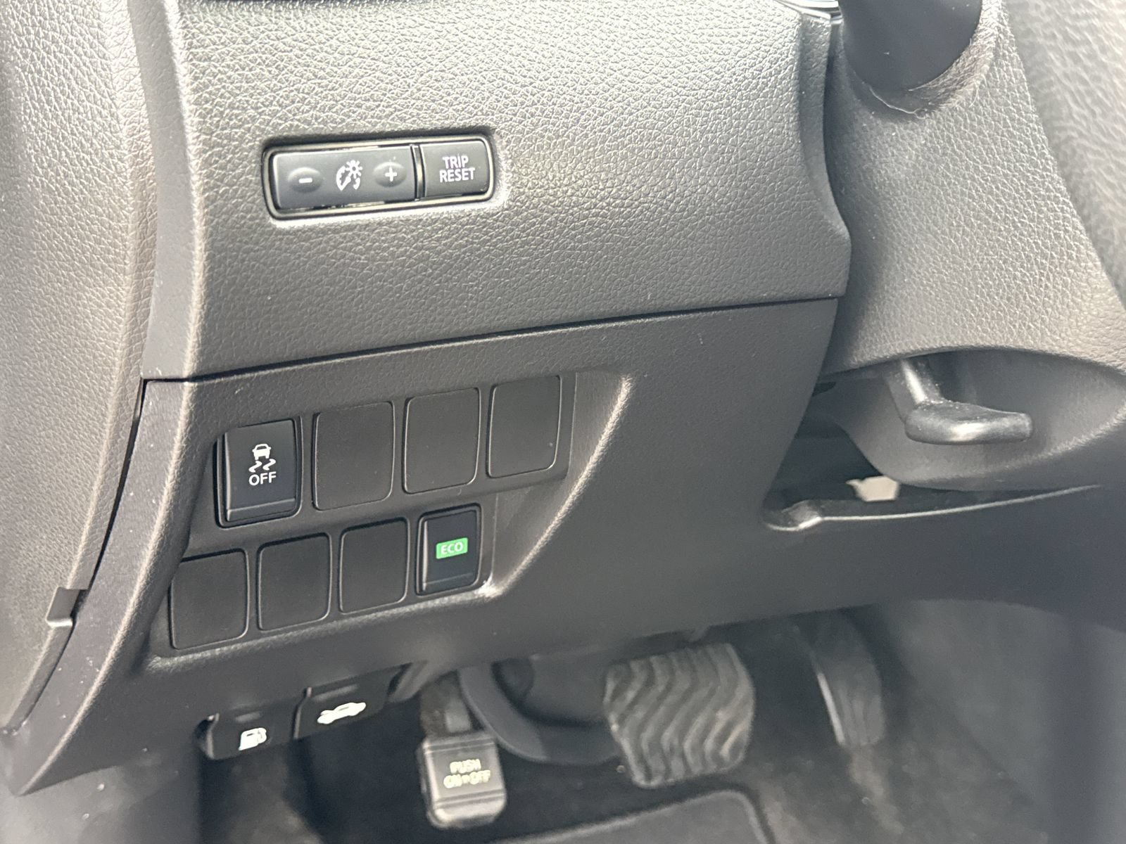 Used 2019 Nissan Rogue Sport S w/ Appearance Package FWD image 16