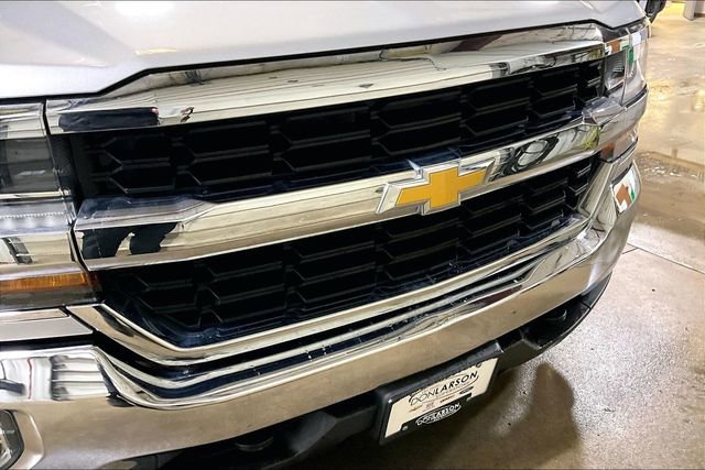 Used 2018 Chevrolet Silverado 1500 LT w/ All Star Edition AWD/4WD image 11