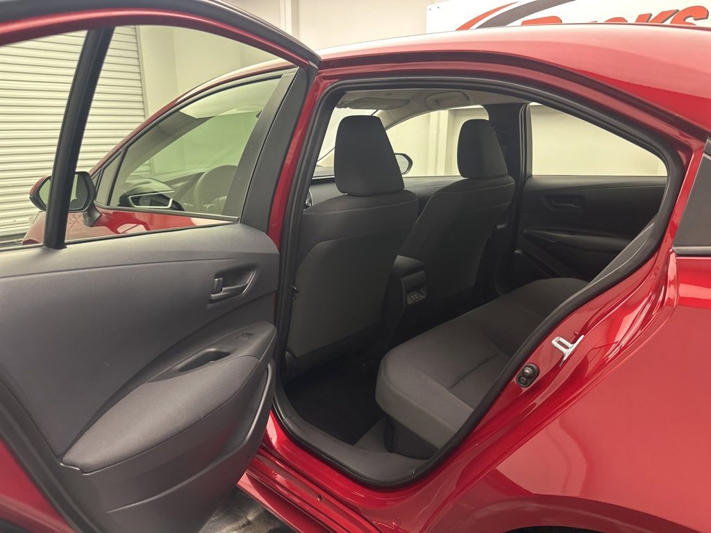 Used 2023 Toyota Corolla LE image 6