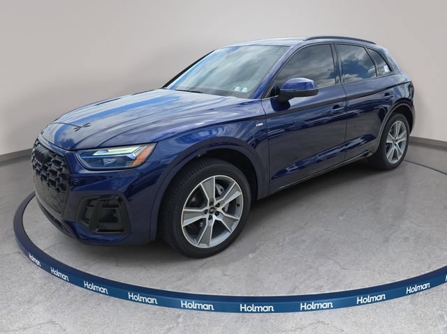 Used 2025 Audi Q5 2.0T Premium w/ Convenience Plus Package AWD/4WD image 1