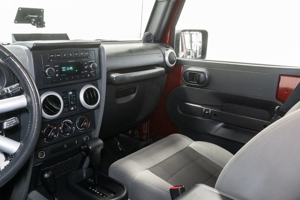 Used 2010 Jeep Wrangler Unlimited Sahara w/ Trailer Tow Group AWD/4WD image 12