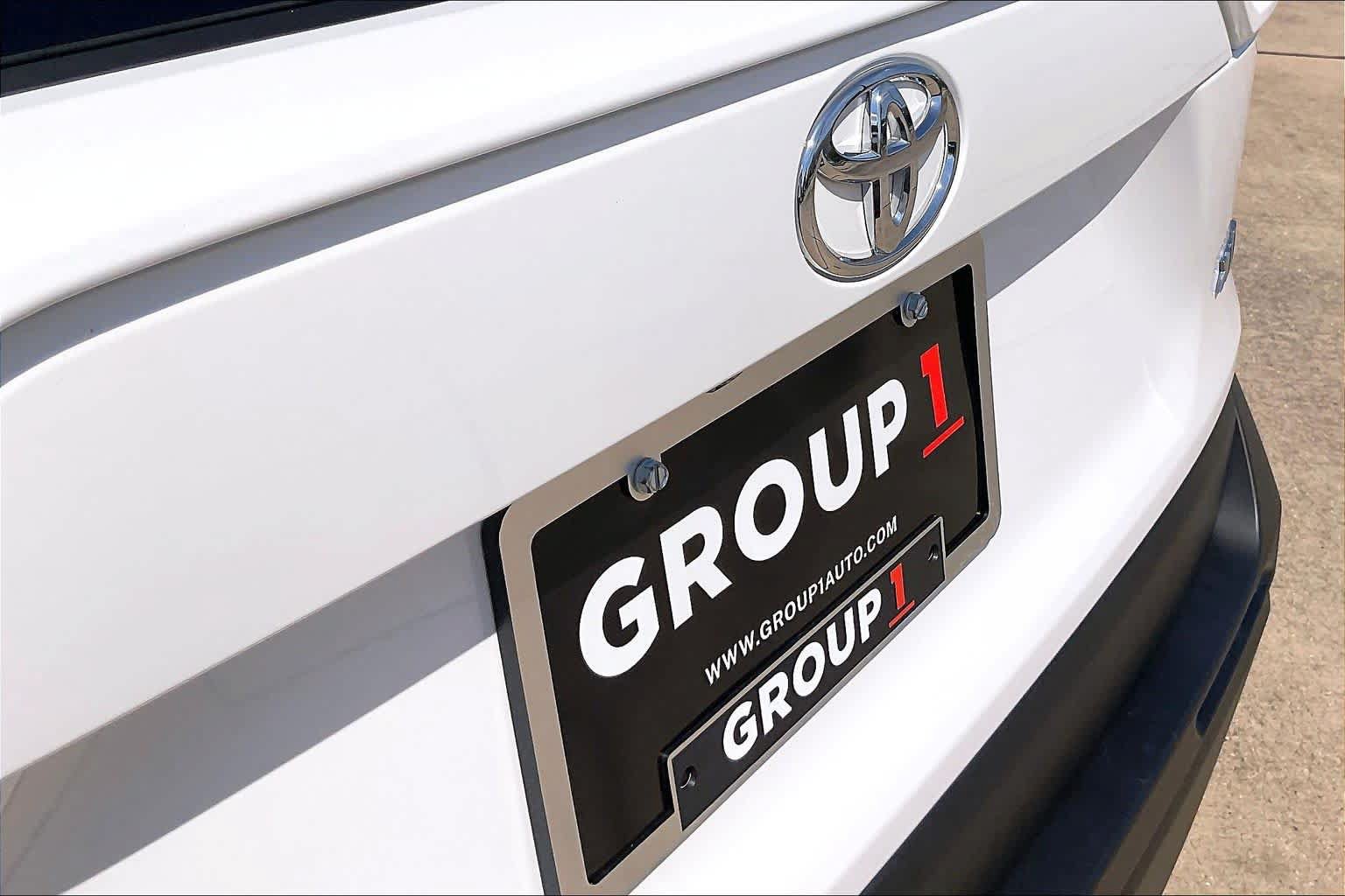 Used 2025 Toyota RAV4 XLE FWD image 31